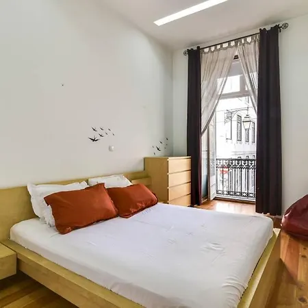 Amazing 2 Bedroom Apartment In Historical Baixa Lisboa